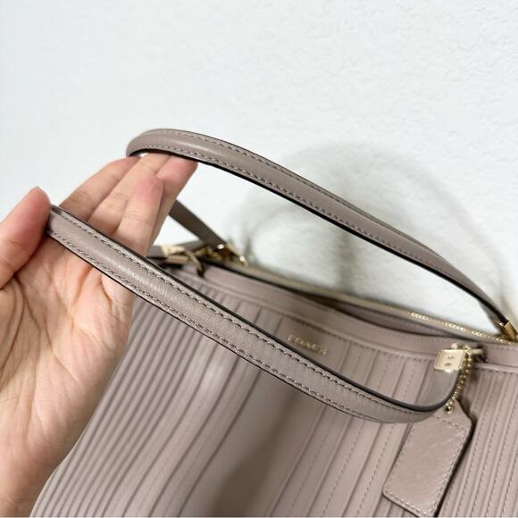 Coach Madison Leather Shoulder Bag $458 - Picture 7 of 12